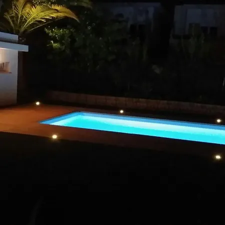 Maison De